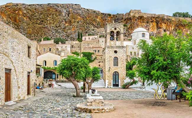 مونم واسیا، پلوپونسه مهاجرت به کشور یونان